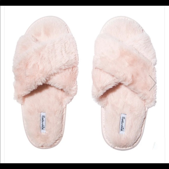 Slippers - Picture 2 of 4